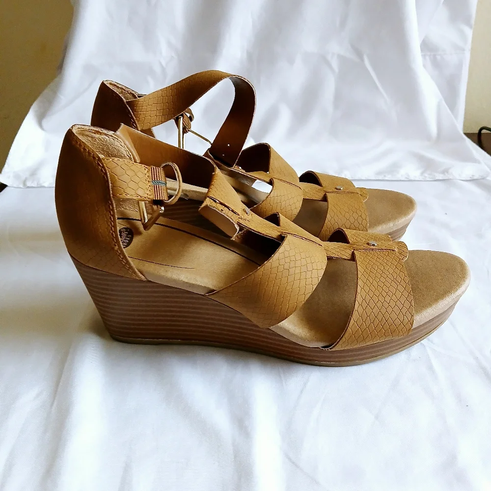 Assorted Women's Sandals Lot of 2: Dr Scholls & Clarks Artisan Size 6.5M